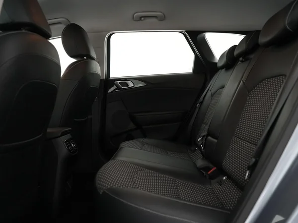 Kia cee'd (2024) — foto 5 van 29
