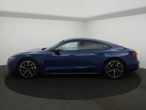 Audi e-tron GT (2021) — foto 13 van 30