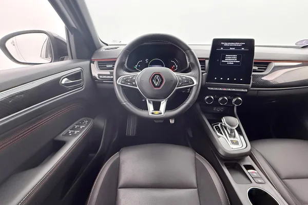 Renault Arkana E-TECH (HEV) (2022) — foto 9 van 28