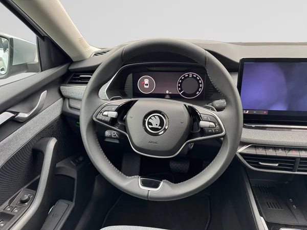 SKODA Octavia (2025) — foto 4 van 21