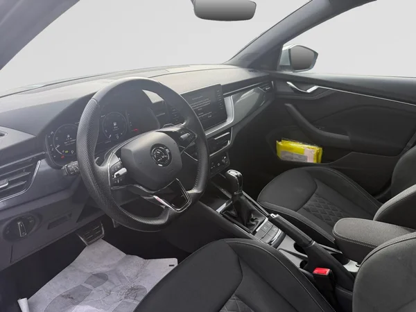SKODA Scala (2024) — foto 2 van 22
