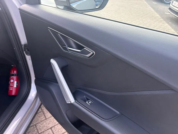AUDI Q2 (2018) — foto 8 van 24