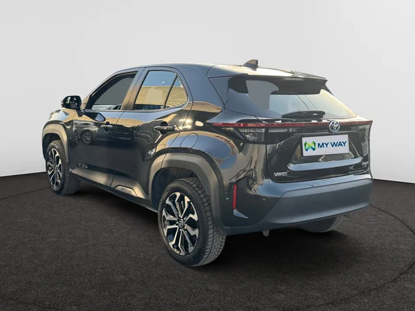TOYOTA Yaris Cross (2024) — foto 18 van 24