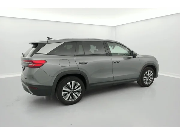 SKODA Kodiaq (2025) — foto 3 van 36