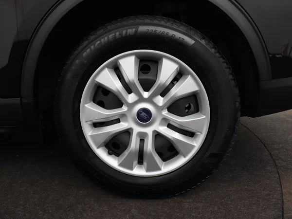 FORD Kuga (2024) — foto 7 van 27