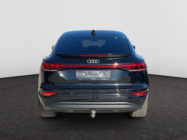 AUDI Q6 Sportback e-tron (2025) — foto 15 van 22