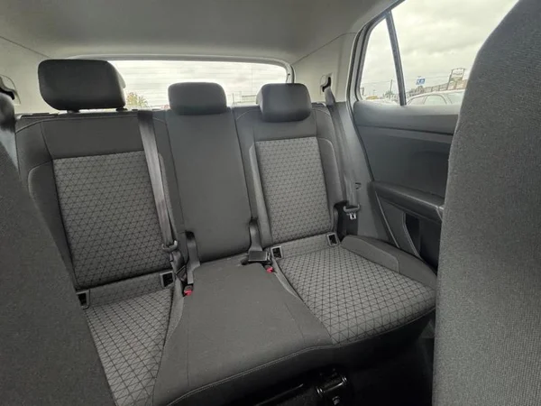 VOLKSWAGEN T-Cross (2019) — foto 19 van 26
