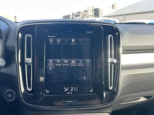 VOLVO XC40 (2018) — foto 11 van 32