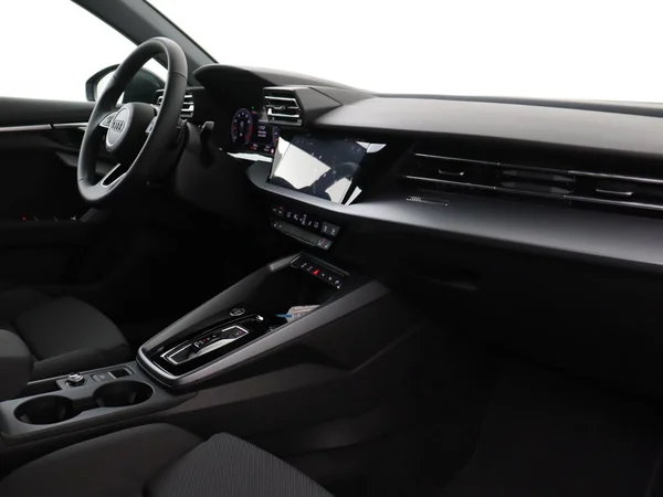 AUDI A3 Sportback (2025) — foto 10 van 18