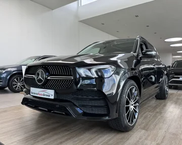 Mercedes GLE f1caa733-10f1-48b3-a92a-8a157fafd340