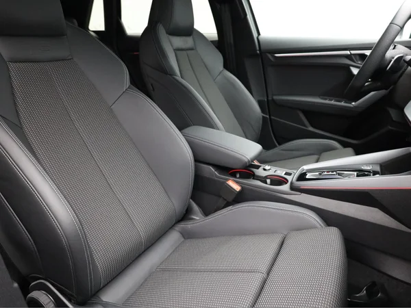 AUDI A3 Sportback (2025) — foto 16 van 21