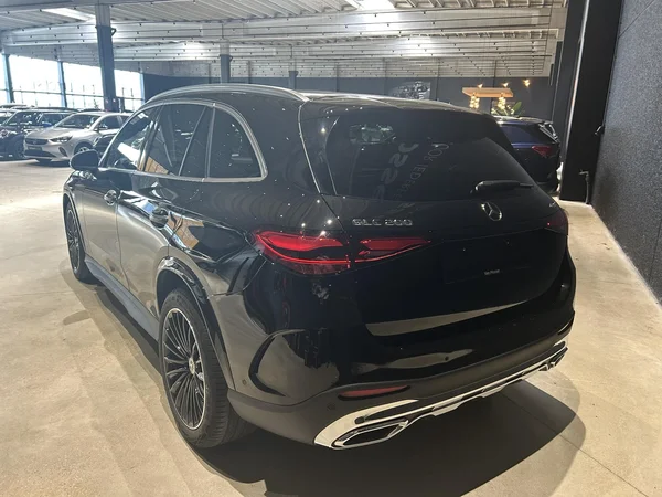 Mercedes-Benz GLC (2026) — foto 23 van 29