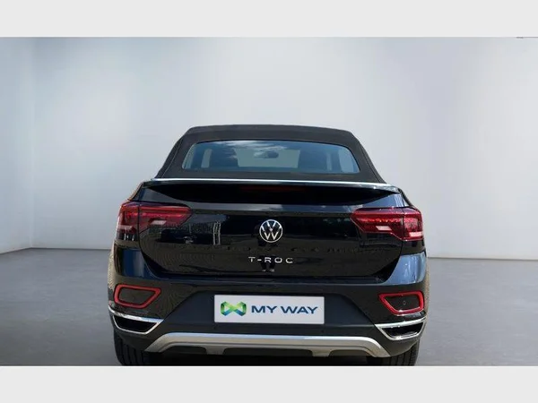Volkswagen T-Roc Cabriolet (2023) — foto 35 van 36
