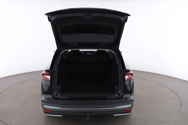 Skoda Enyaq (2021) — foto 8 van 17