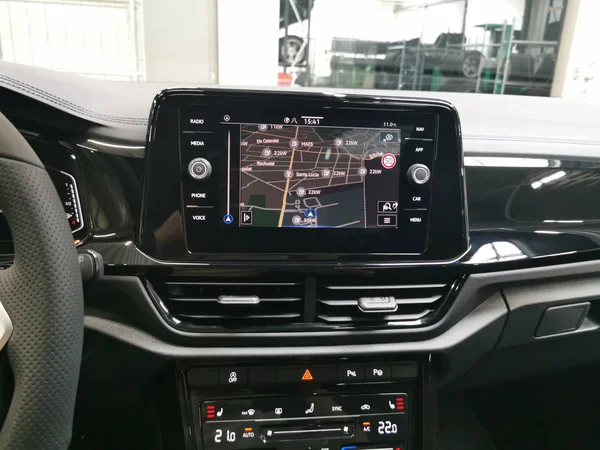 VOLKSWAGEN T-Roc (2026) — foto 4 van 15