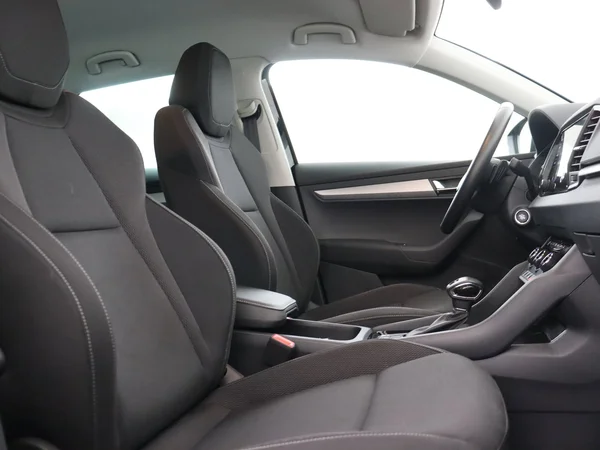 SKODA Karoq (2024) — foto 18 van 18
