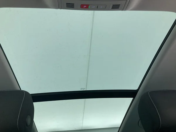 VOLKSWAGEN Passat Variant (2024) — foto 28 van 35