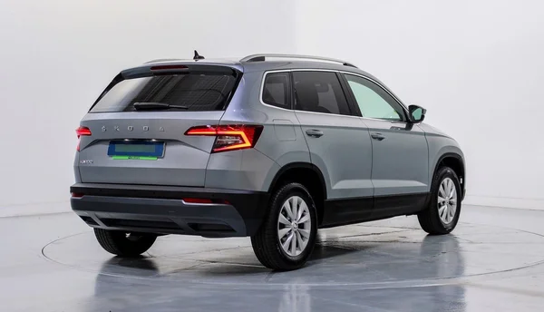 Skoda Karoq (2021) — foto 45 van 54