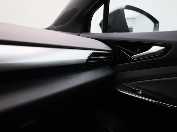 Volkswagen ID.4 (2023) — foto 16 van 37