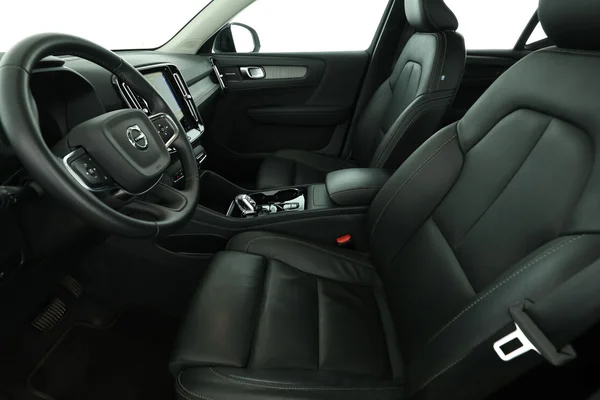Volvo XC40 (2023) — foto 16 van 16