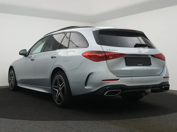 Mercedes-Benz C-Klasse (2022) — foto 27 van 32