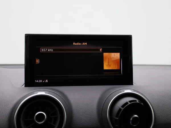 Audi Q2 (2022) — foto 13 van 40