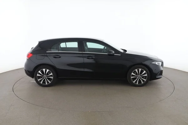 Mercedes-Benz A-Klasse (2022) — foto 13 van 16