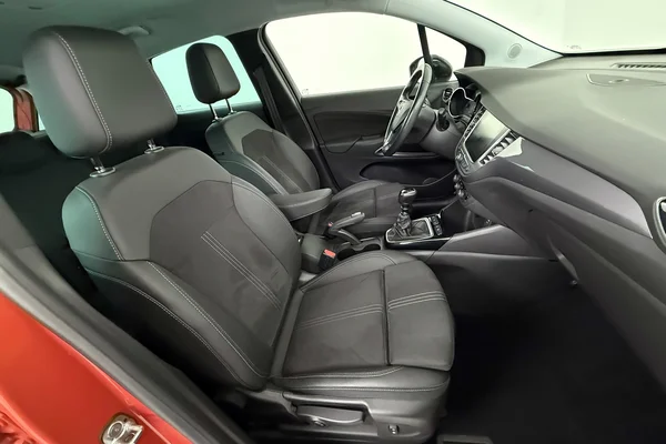 Opel Crossland (2022) — foto 13 van 24