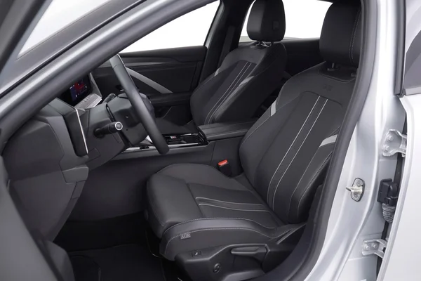 Opel Astra (2024) — foto 4 van 54