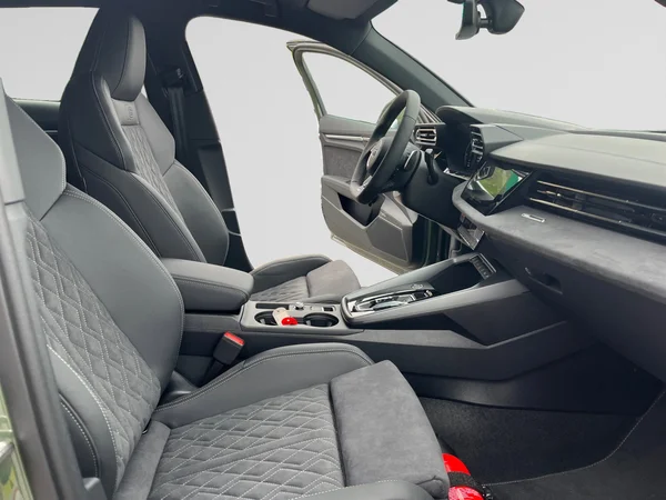 AUDI A3 Sportback (2025) — foto 2 van 24