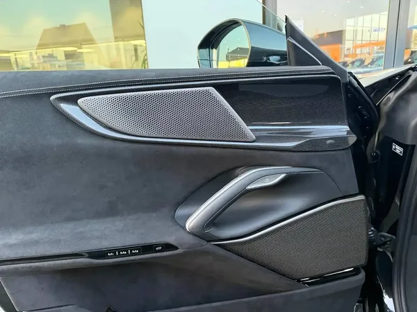 Ferrari Purosangue (2025) — foto 6 van 37