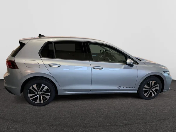 VOLKSWAGEN Golf VIII (2026) — foto 18 van 21