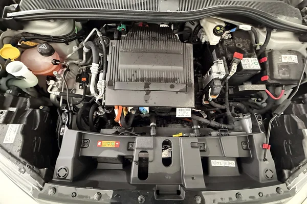 Jeep E-Avenger (2025) — foto 14 van 26