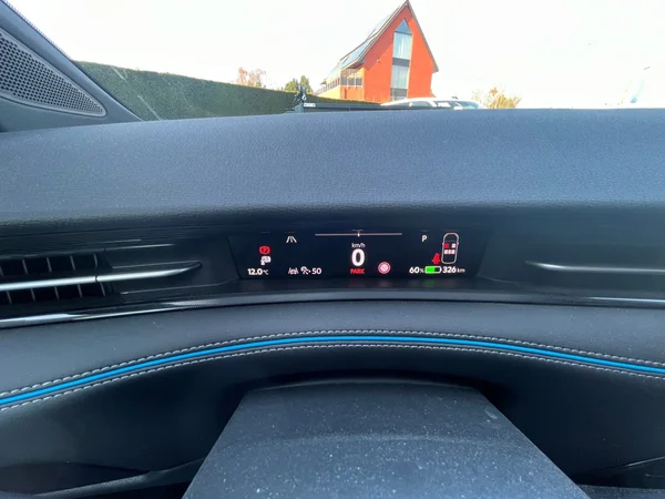 VOLKSWAGEN ID.7 (2024) — foto 11 van 24