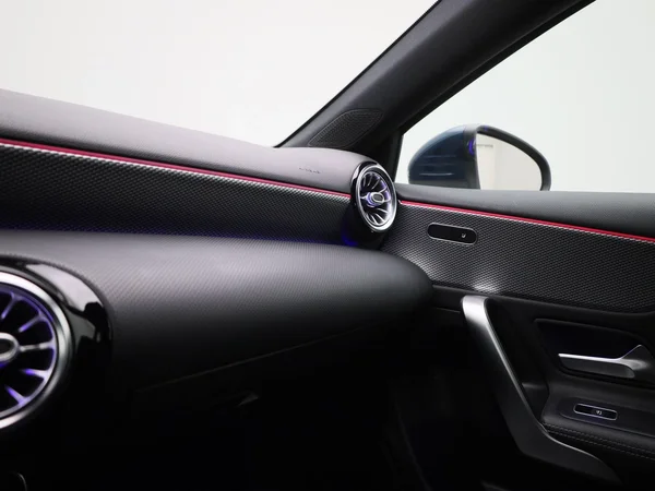 Mercedes-Benz A-Klasse (2020) — foto 20 van 38