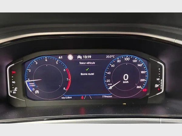 Volkswagen T-Roc (2023) — foto 14 van 23