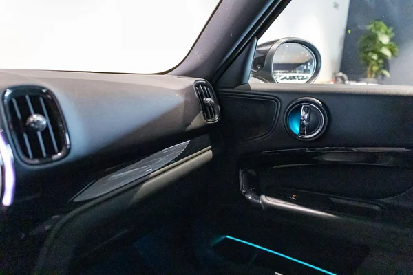 MINI Countryman (2021) — foto 31 van 37