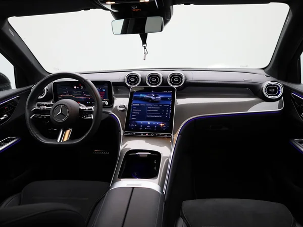 Mercedes-Benz GLC (2025) — foto 38 van 51