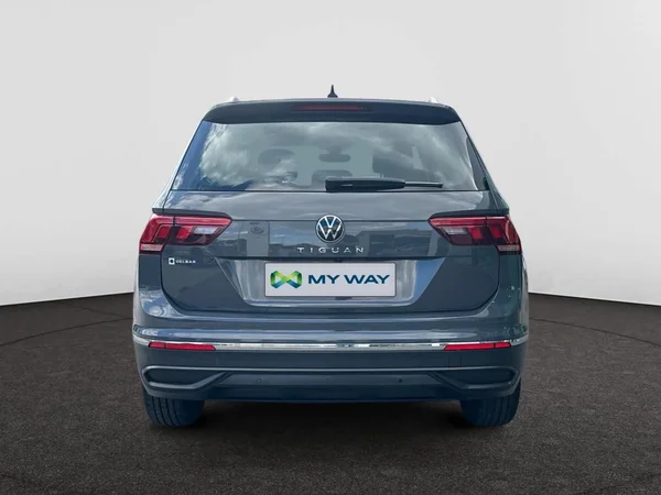 VOLKSWAGEN Tiguan (2022) — foto 21 van 21