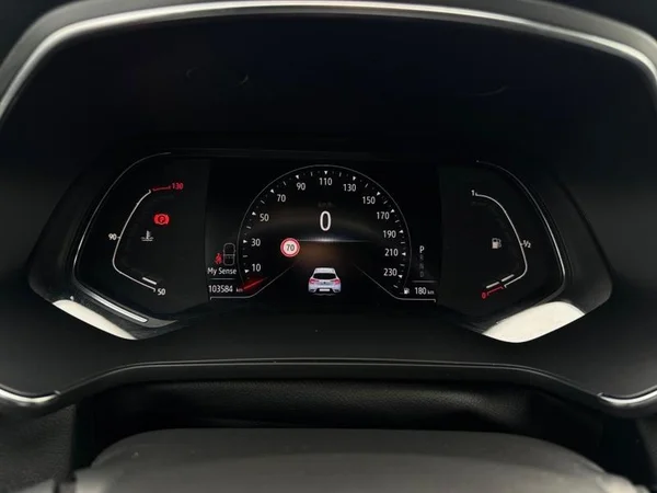 RENAULT Captur (2020) — foto 8 van 26