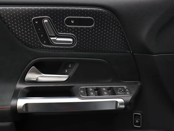 Mercedes-Benz EQB (2026) — foto 28 van 29