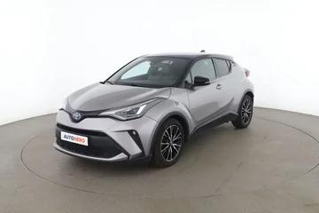 Toyota C-HR e8ac38f0-e4f7-4219-a44c-e845fcdf3d0d