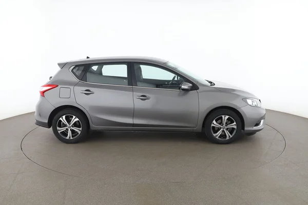 Nissan Pulsar (2015) — foto 13 van 16