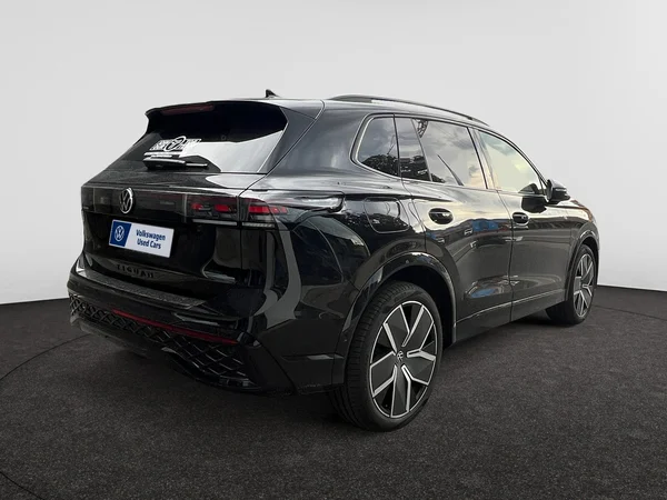 VOLKSWAGEN Tiguan (2025) — foto 8 van 14