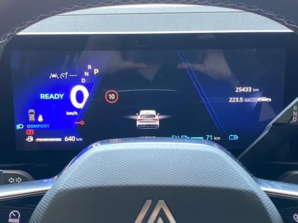 Renault Rafale (2025) — foto 20 van 21