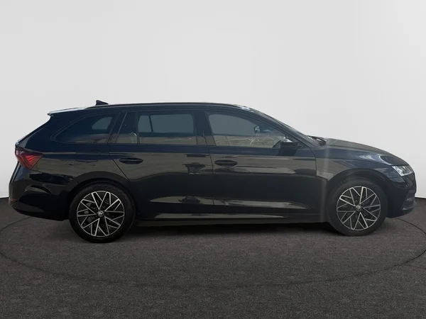 SKODA Octavia Combi Dsl (2023) — foto 2 van 20