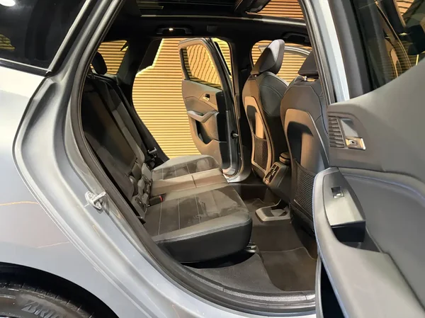 Bmw 218 (2023) — foto 15 van 28