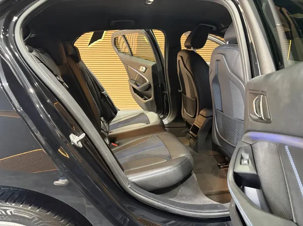 Bmw 118 (2021) — foto 11 van 25