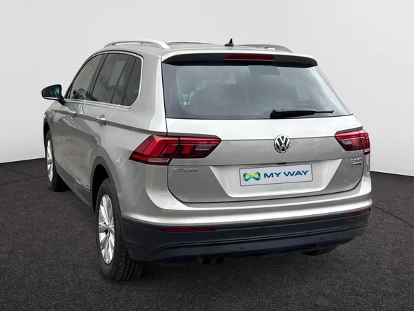 VOLKSWAGEN Tiguan Dsl (2017) — foto 12 van 19