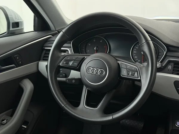 AUDI A4 (2021) — foto 14 van 28